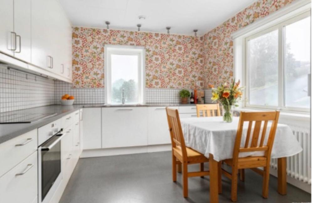Cheerful Three Room Villa At Stroemstad City Center Εξωτερικό φωτογραφία