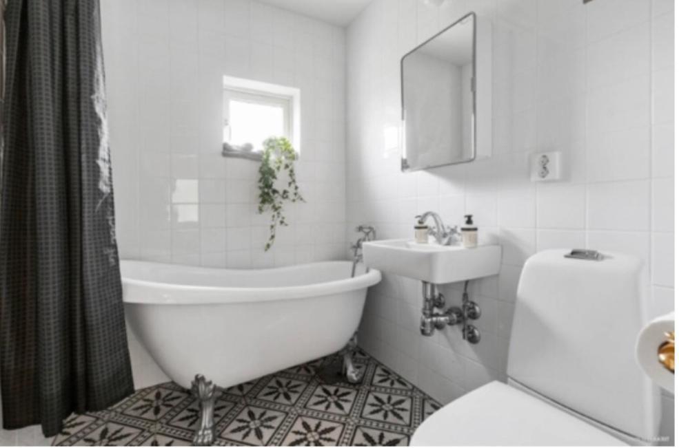 Cheerful Three Room Villa At Stroemstad City Center Εξωτερικό φωτογραφία